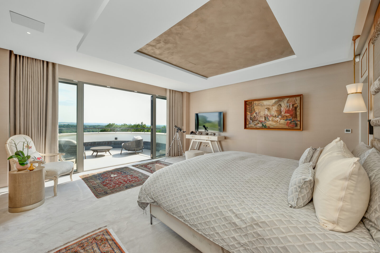 Principal Bedroom, Private Residence, Surrey